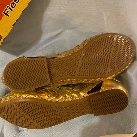 New Fiesta Feet Gold Gatsby Sandals - Picture 12 of 14